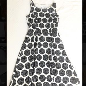 WHITE HOUSE 🔳 | BLACK MARKET 🔲 Fit Flare Dress